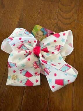 Jojo Siwa bow 🎀